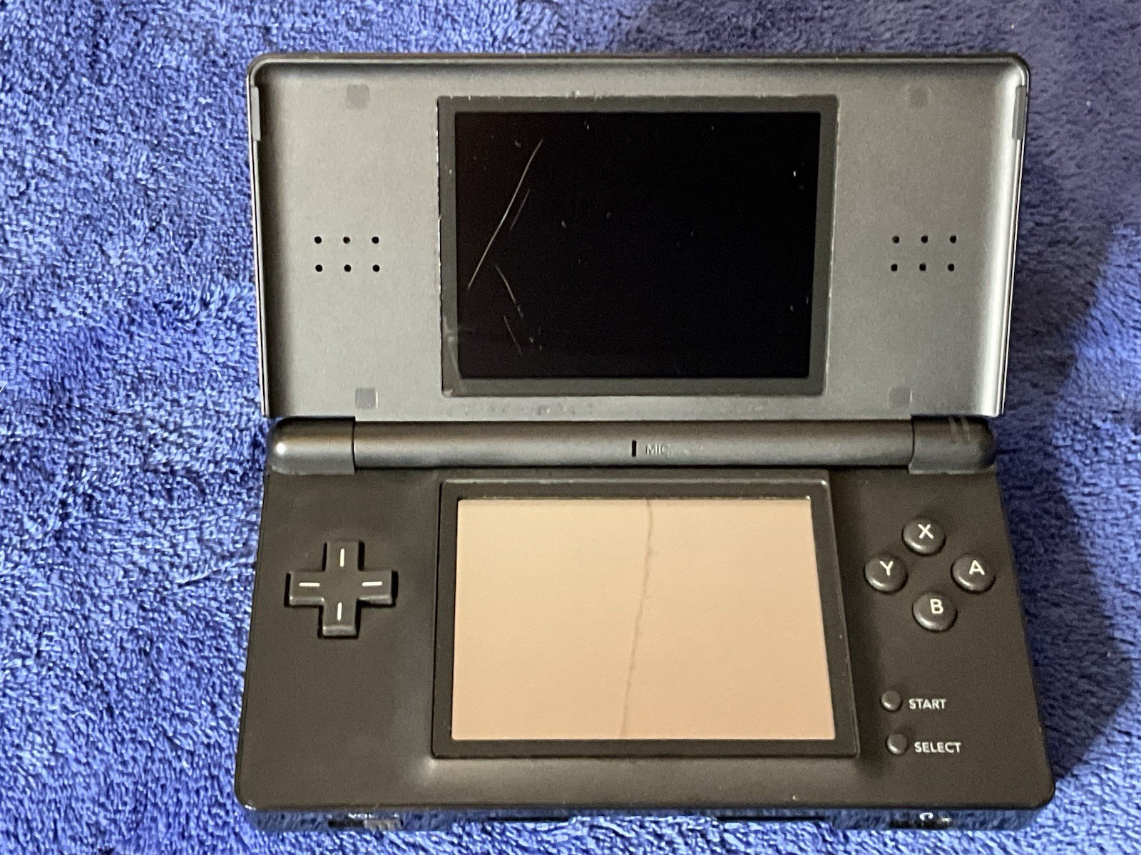 Nintendo DS Lite Black With Brand New Accessory Pack and 5 Games