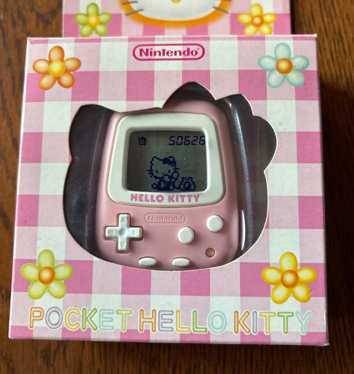 Nintendo Pocket HELLO KITTY Sanrio Game Console Pedometer MPG-001(KT) Super Rare
