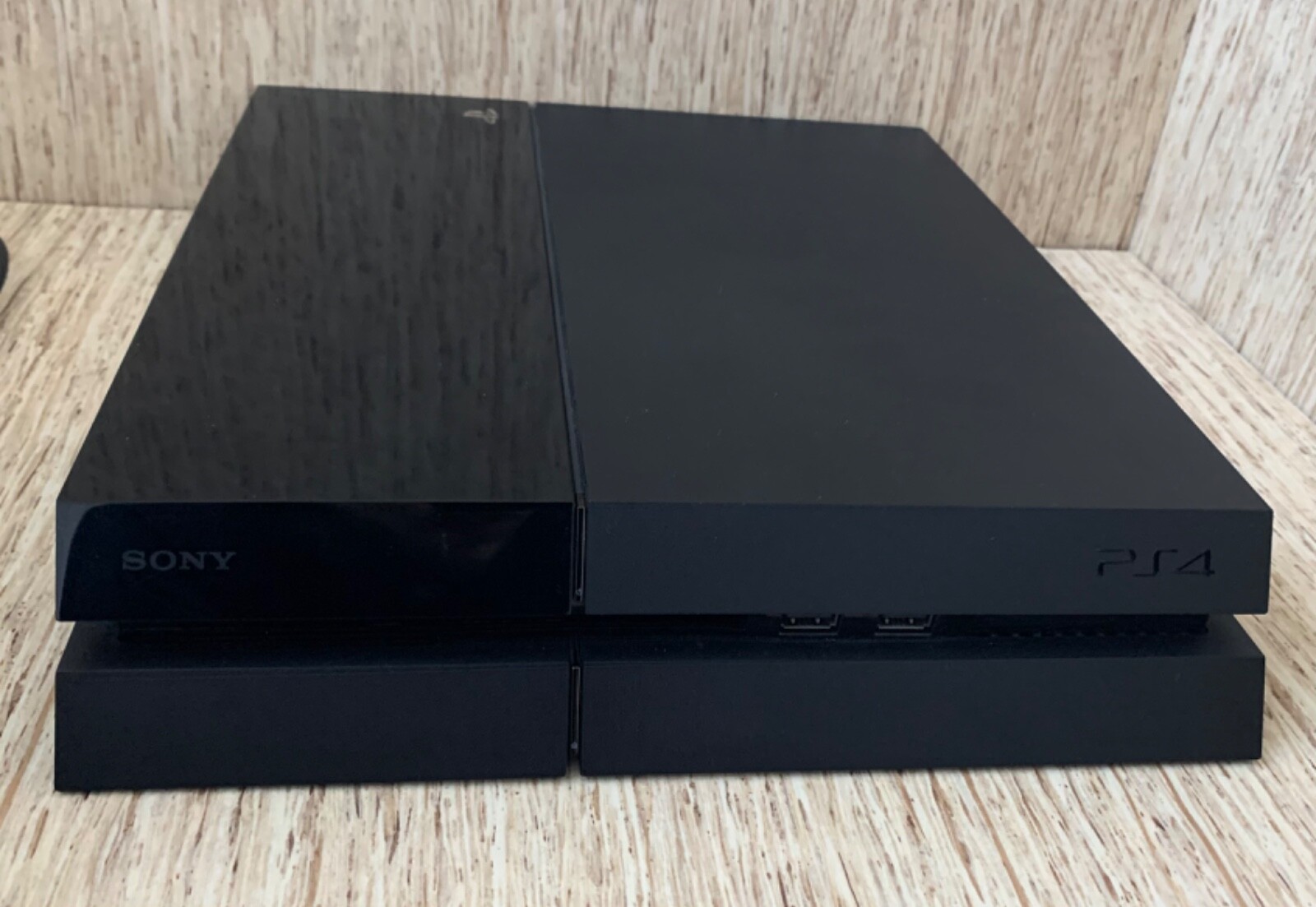 Playstation 4 PS4 500GB 2 Controller & Wires *DISPLAY ISSUE – DISC DRIVE ISSUE*