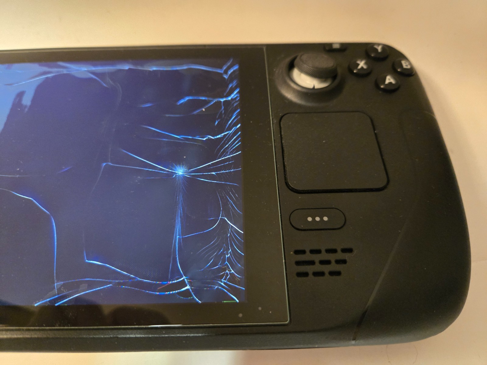 Valve Steam Deck 1010 LCD 256 GB w Case – Parts only Broken Screen & Controllers