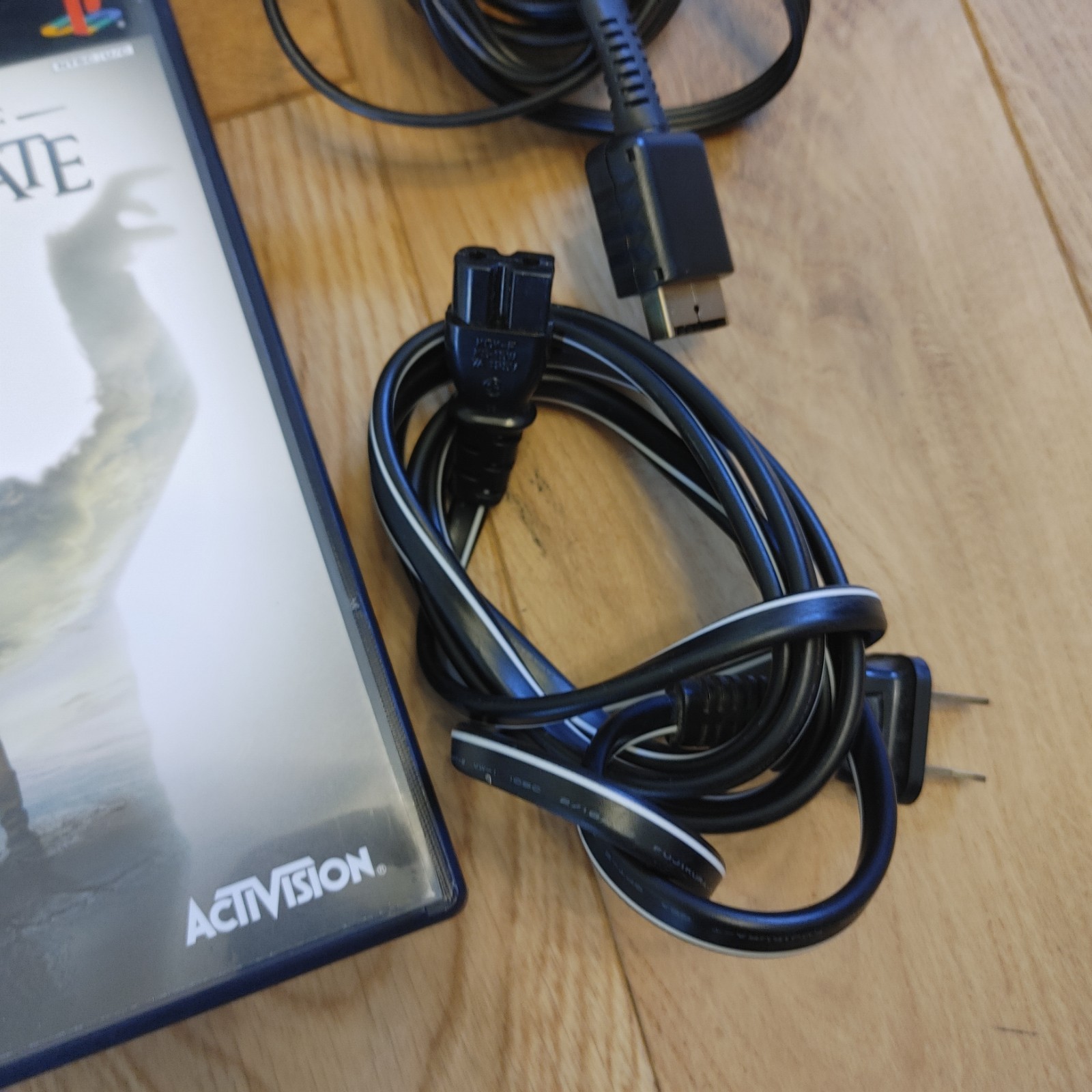 Sony PlayStation 2 PS2 Console SCPH-39001 w/ Cables Games & Controller