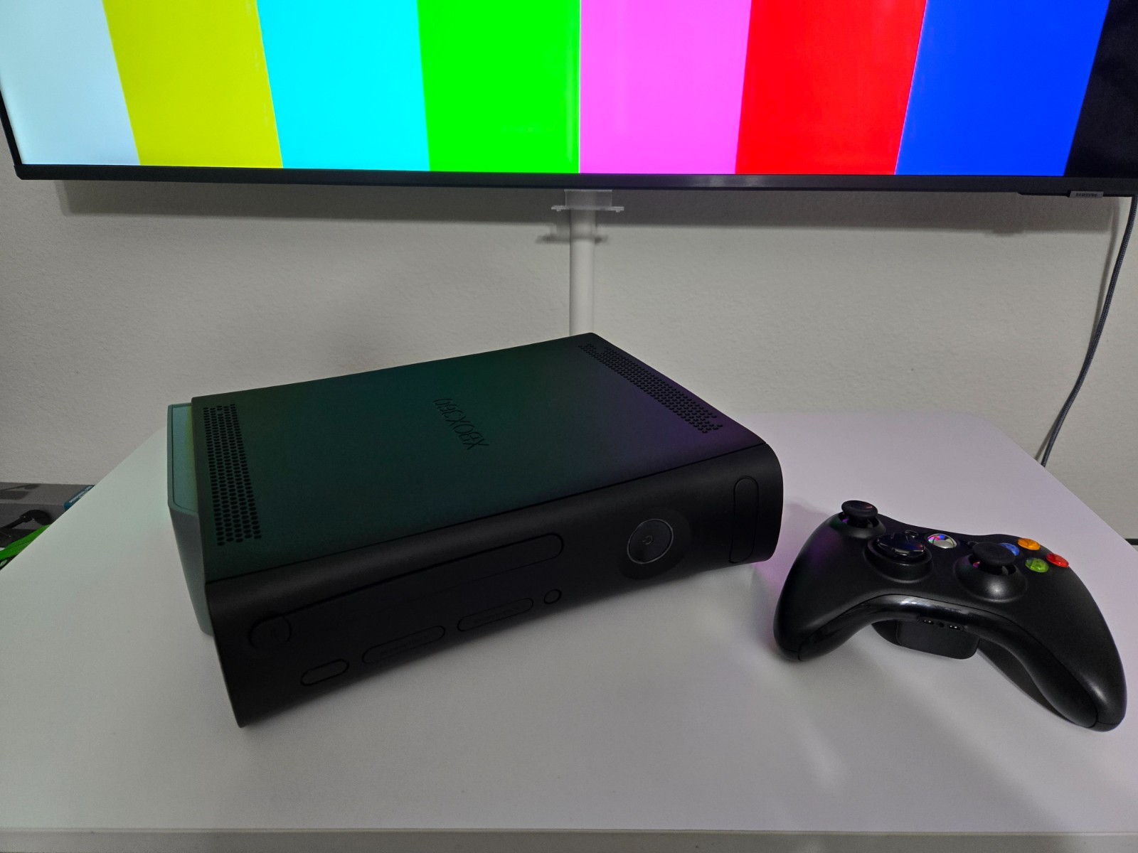 Microsoft XBox 360 PRO Video Game Console Gaming System Bundle Package