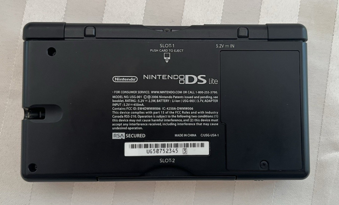 Nintendo DS Lite Crimson USG-001 Near-CIB Tested/Working – VERY NICE CONDITION!