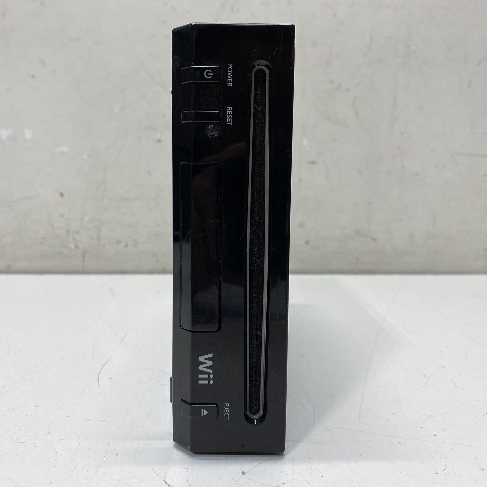 Nintendo Wii Console Black RVL-101 Controller Nunchuk Sensor Bar Cables Lot