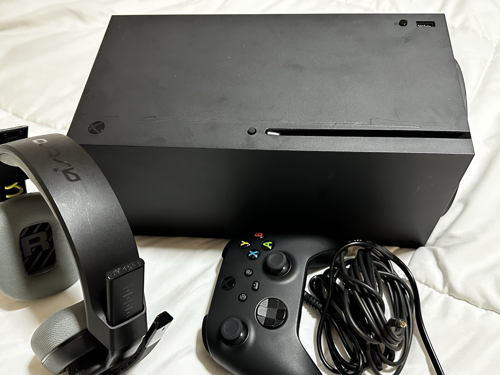 Xbox Series X 1 TB SSD Console w/ Controller – Model 1882 – A10 Headset