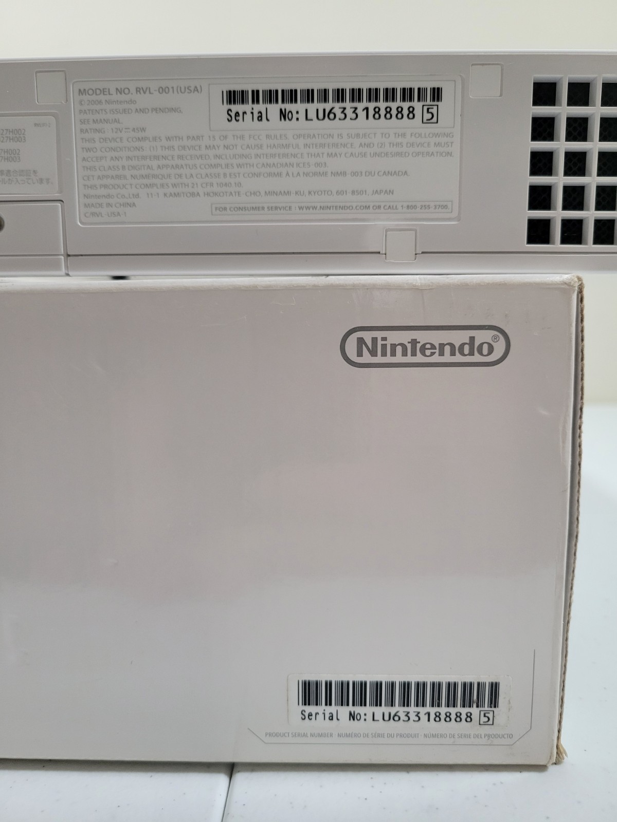 White Nintendo Wii Console RVL-001 – Complete In-box – Matching serial #’s