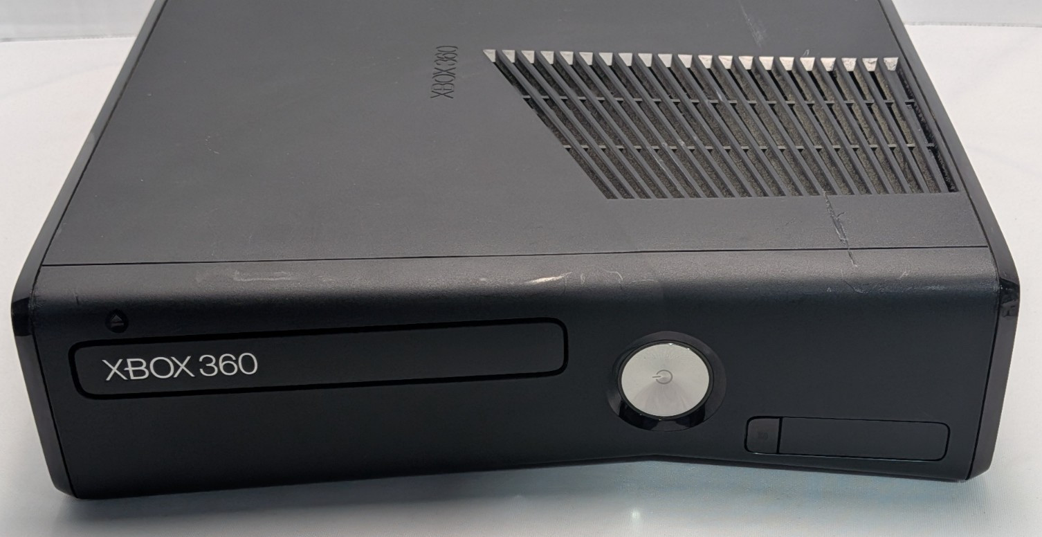 Xbox 360 S Slim 4gb Console Bundle NO POWER CORD Controller Game Tested