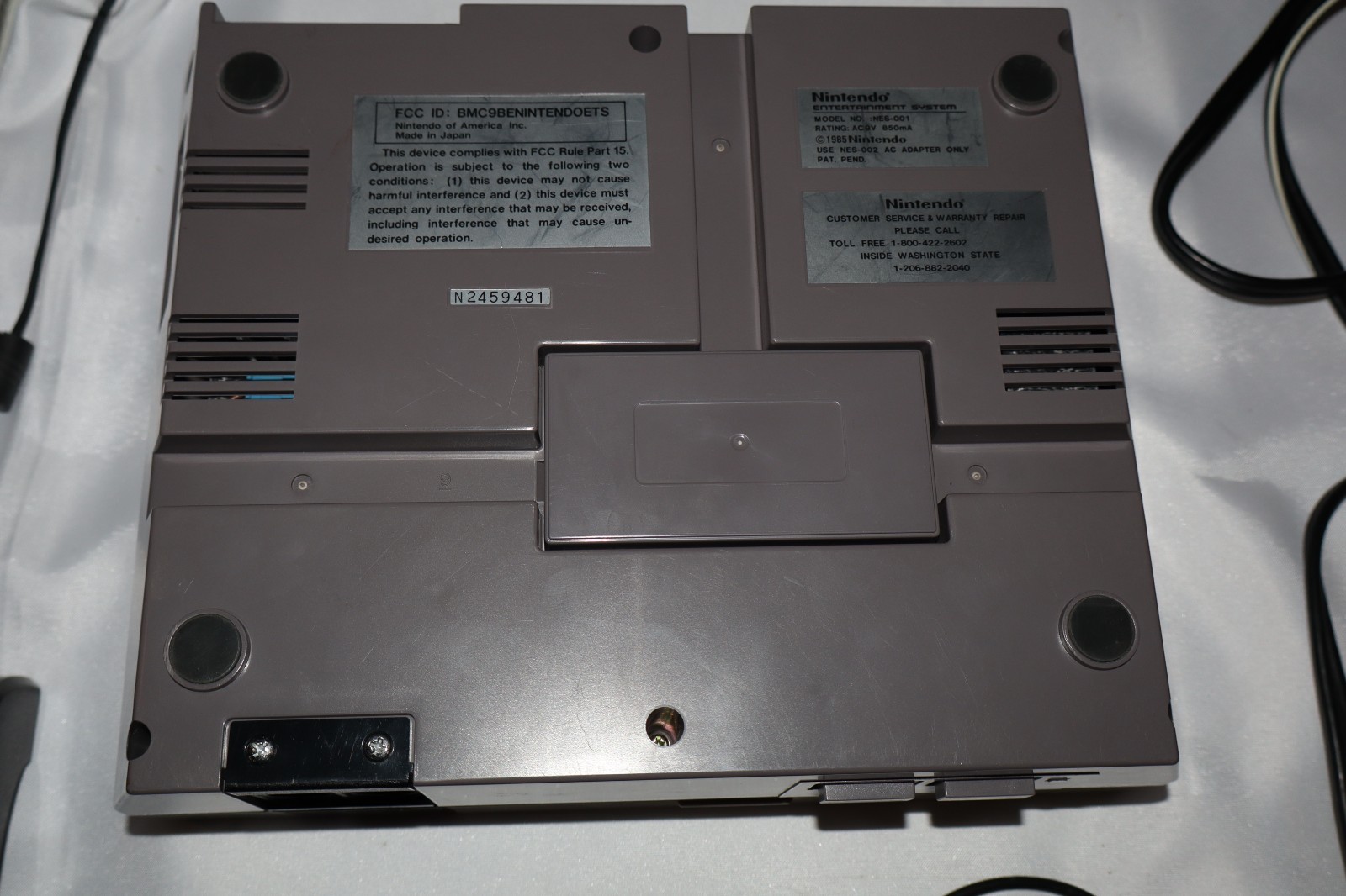 Nintendo NES Console controllers A/V cord powers On Red Blinking Light w Sticker