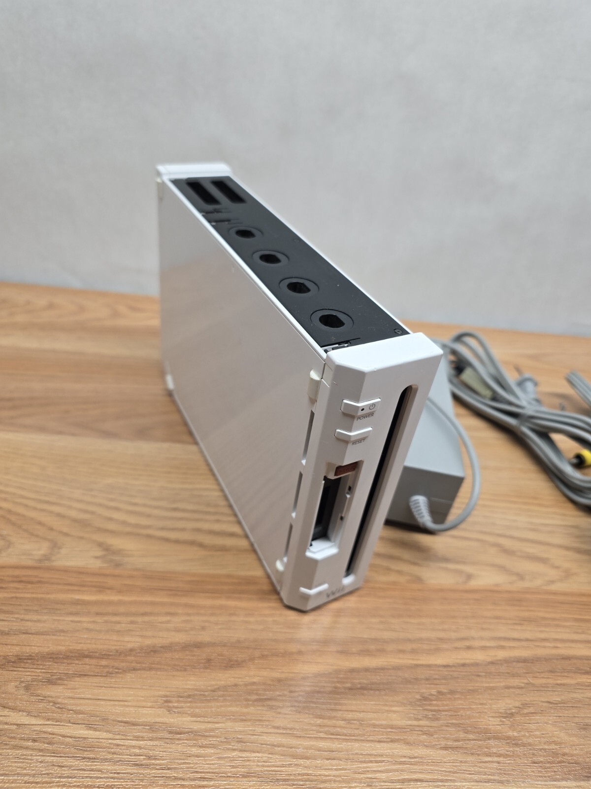 Nintendo Wii RVL-001 Console POWERS ON Power Supply And Tv Connection Untested
