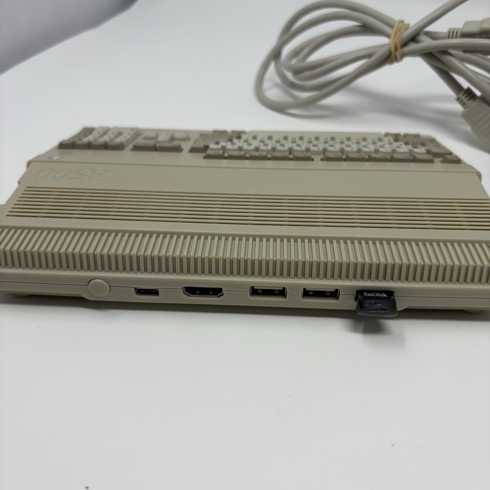 Amiga 500 The A500 Mini 25 Retro Games HDMI Console Edition 2022 Collectible USB