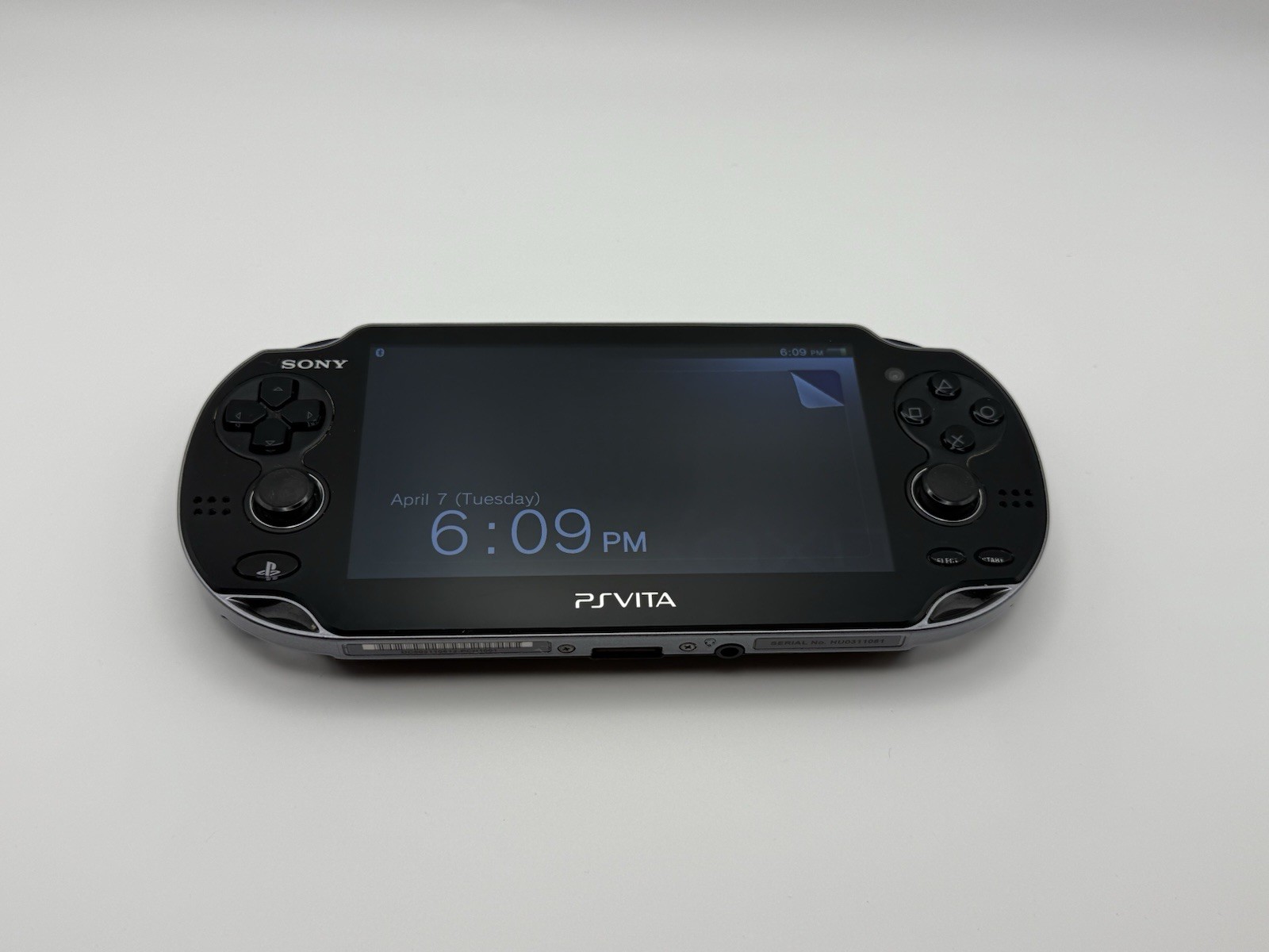 Sony PlayStation Vita PCH-1001 Black Handheld Console Wi-Fi Internet Browsing
