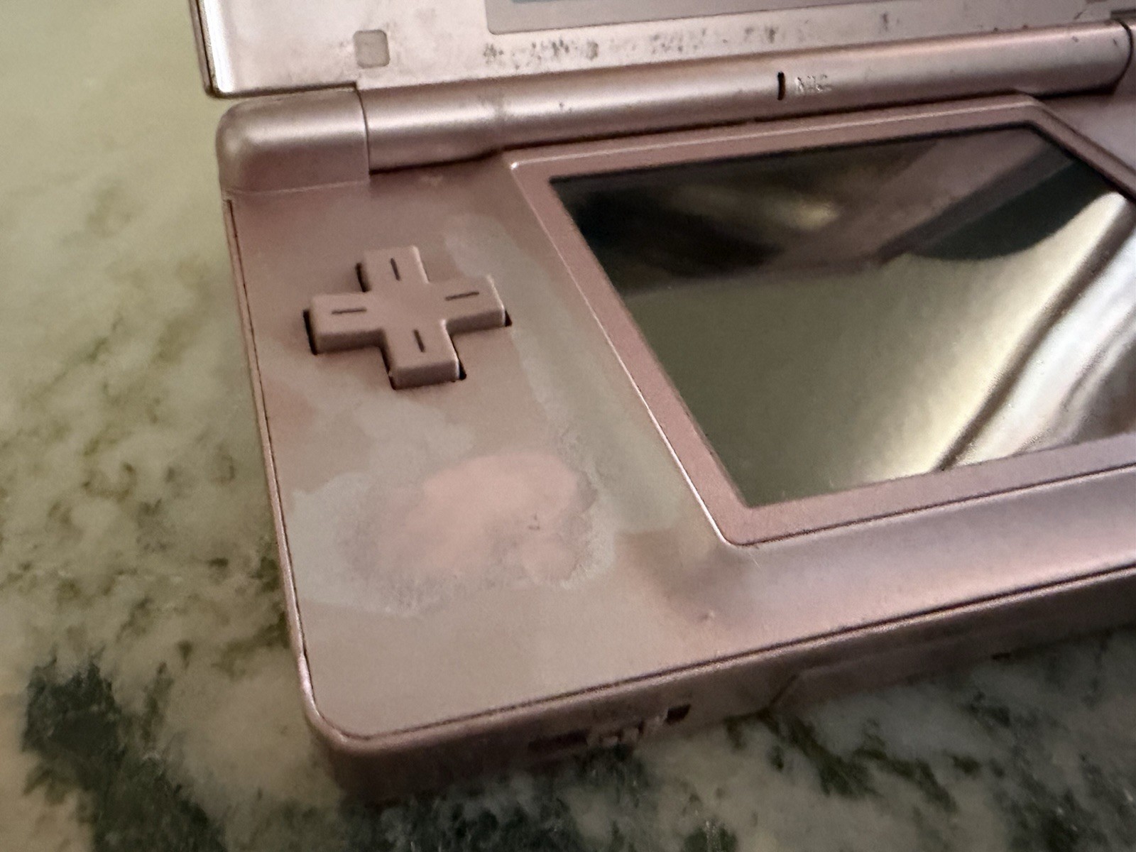 Nintendo DS Lite Video Game Console – Metallic Rose