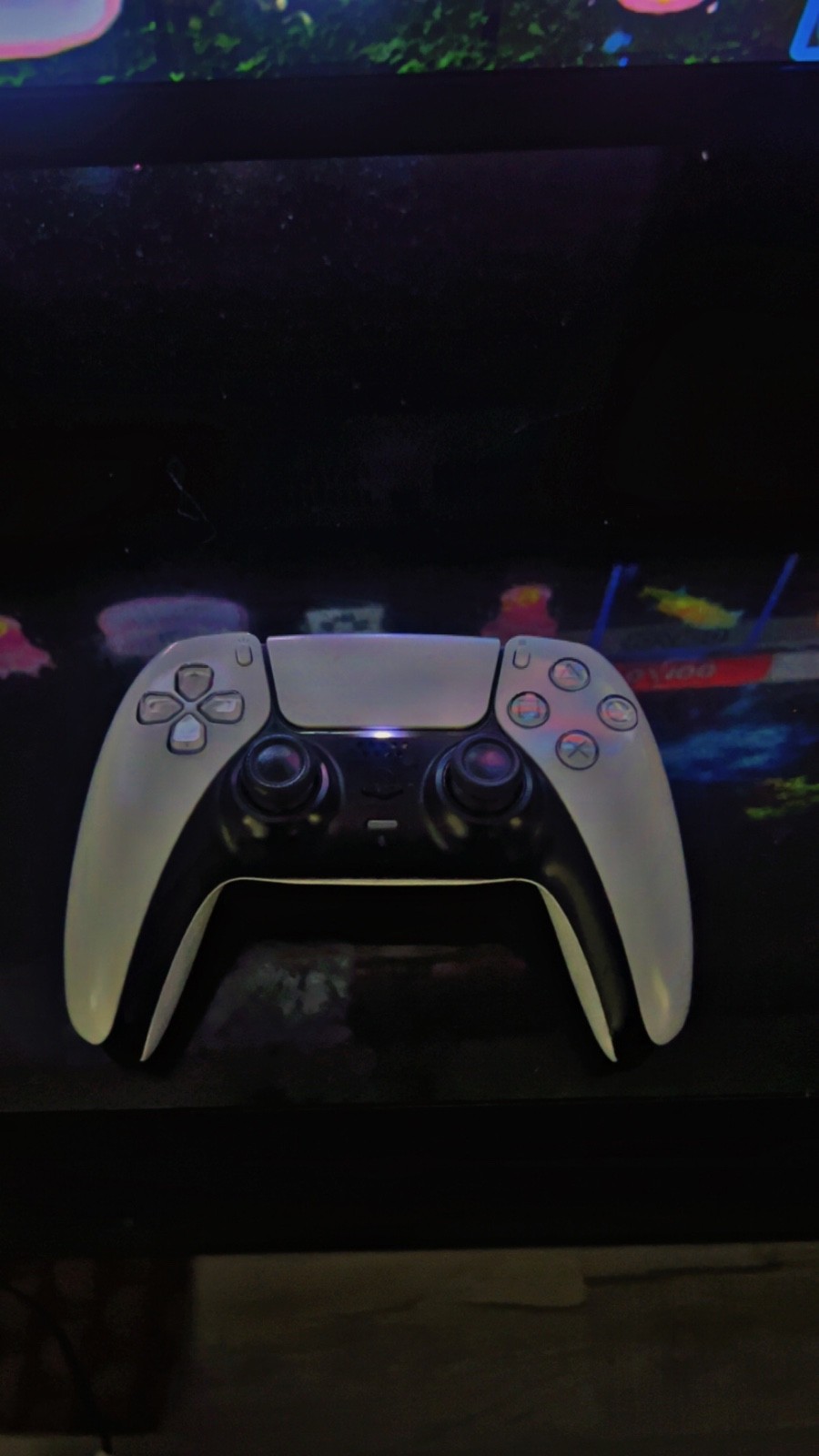 Sony PS5 Blu-Ray Edition Console – White comes with controller