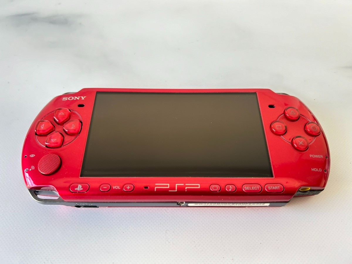 Sony PSP-1000 2000 3000 Console region free / Charger + Battery + Memory Stick