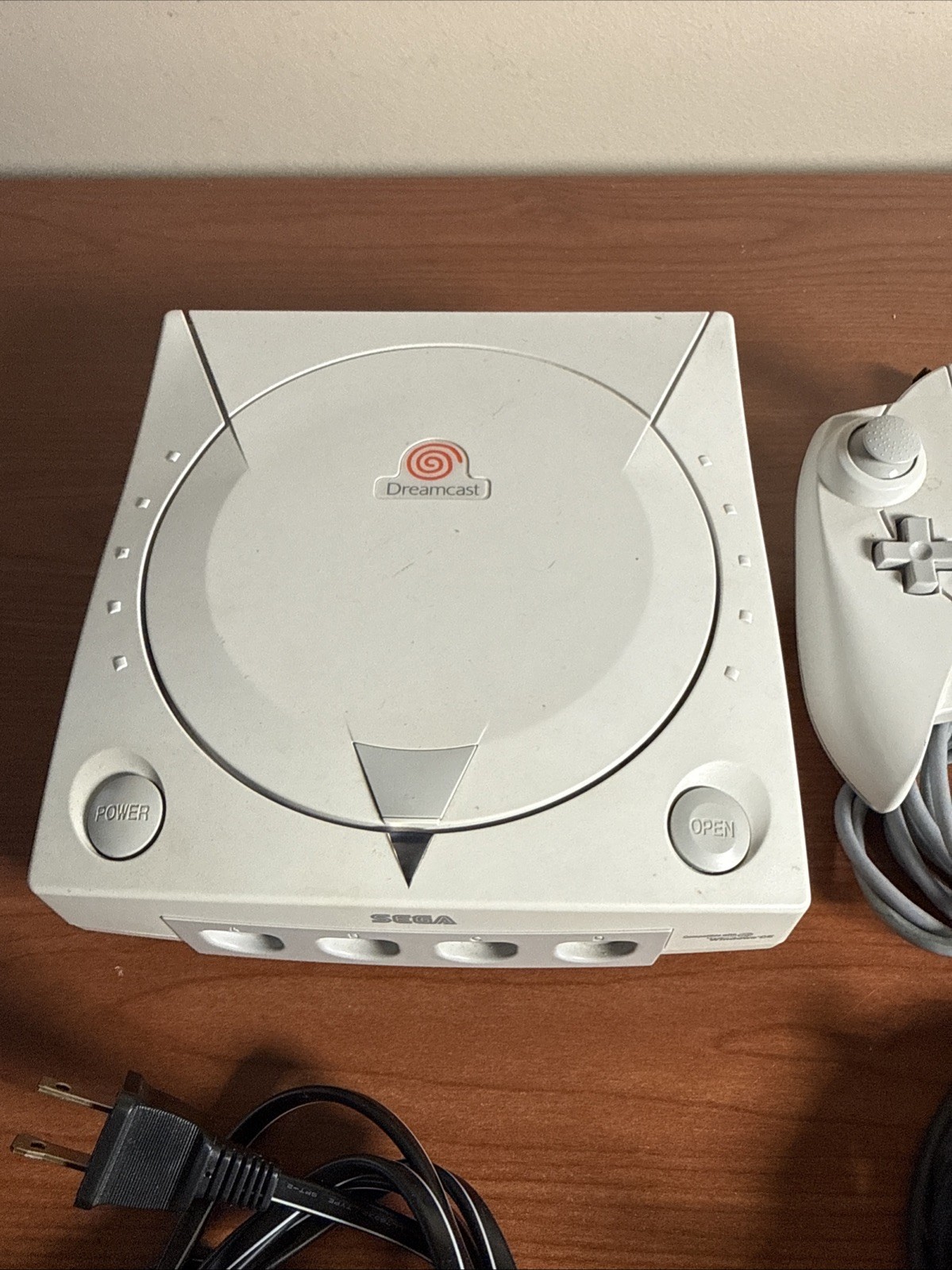Sega Dreamcast HKT-3020 White Home Video Gaming Console With Controller