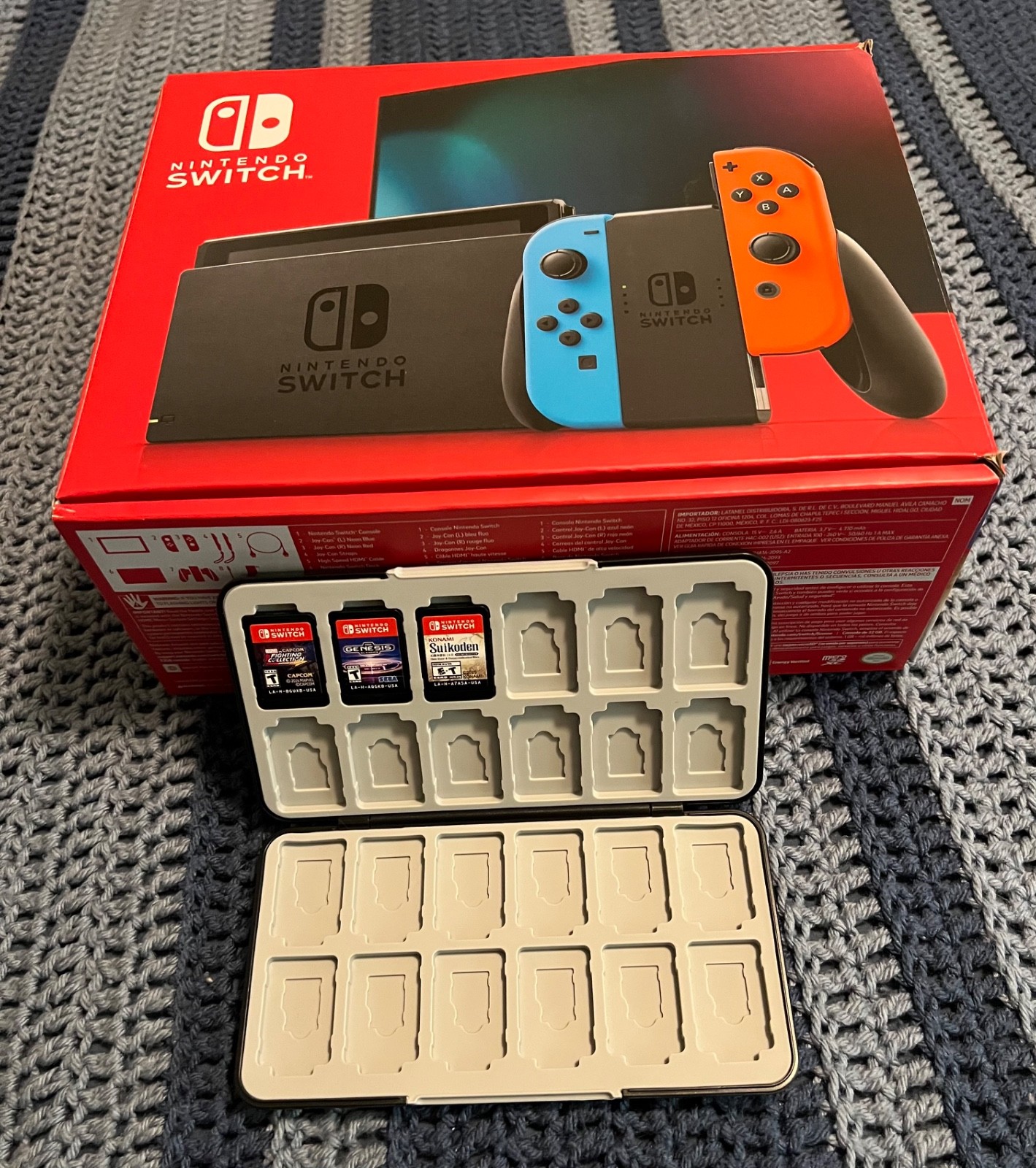 Nintendo Switch 32GB Console + Metroid, Suikoden, Sega, Capcom + Case