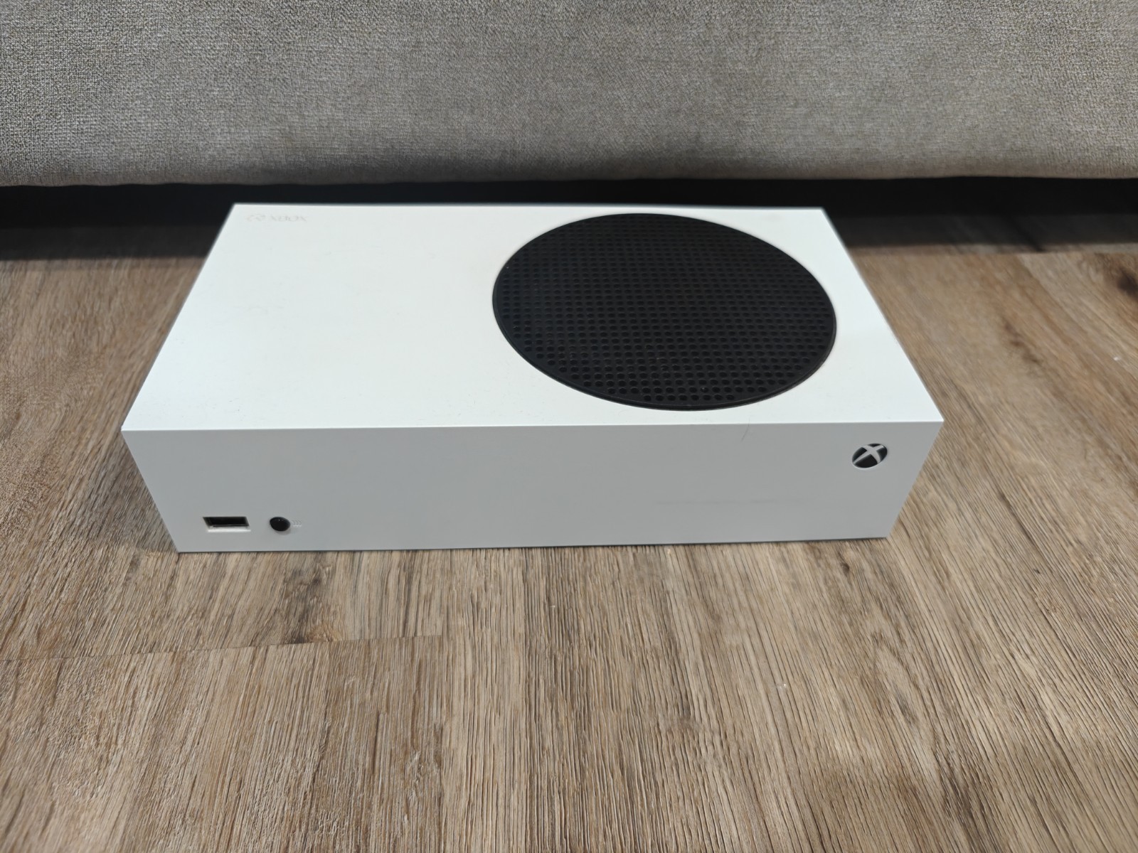 Microsoft Xbox Series S Console White 512GB – w/ Controller/Cables