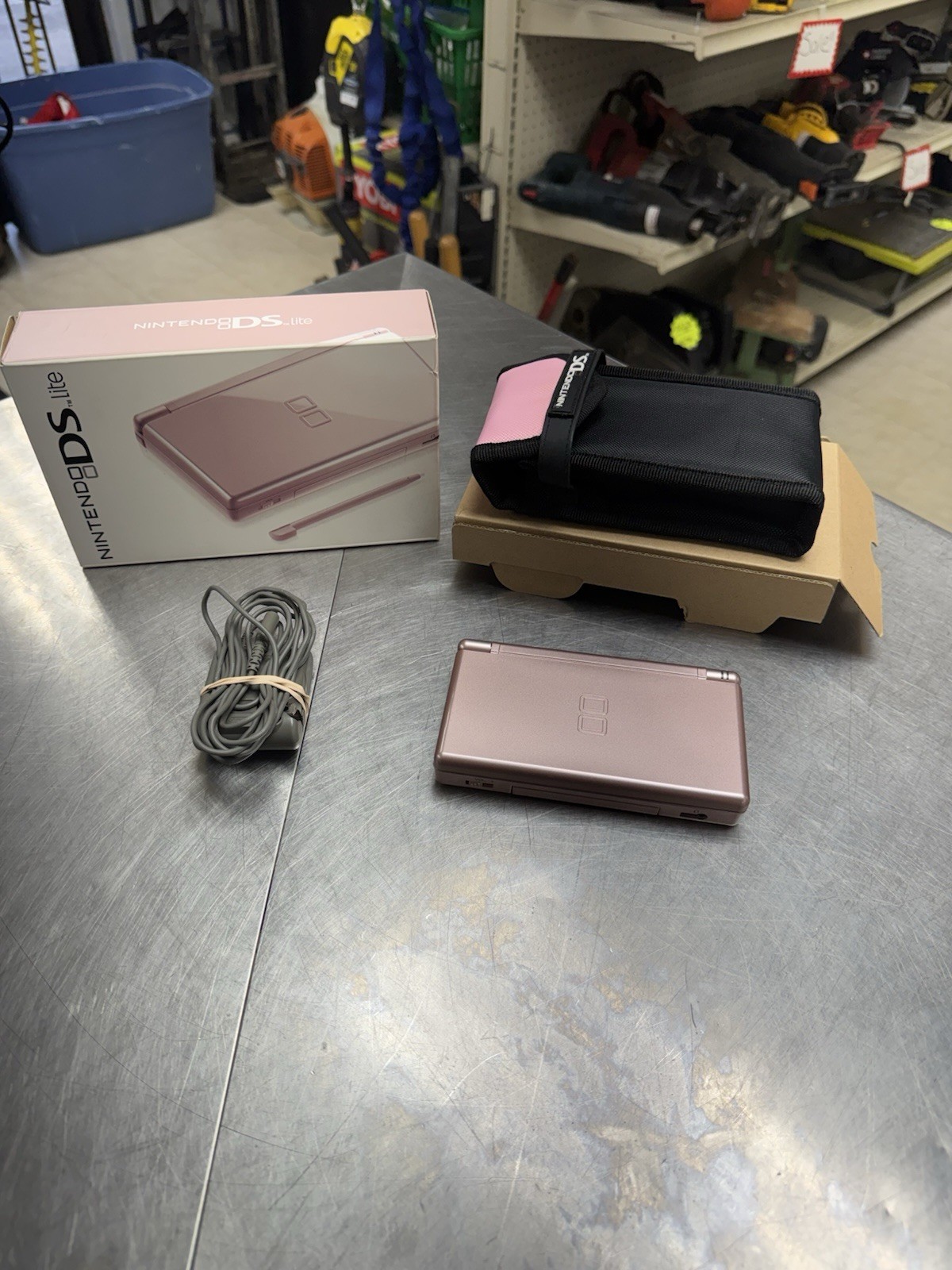 Nintendo DS Lite Metallic Rose Pink Handheld System USG-001 Complete In Box CIB