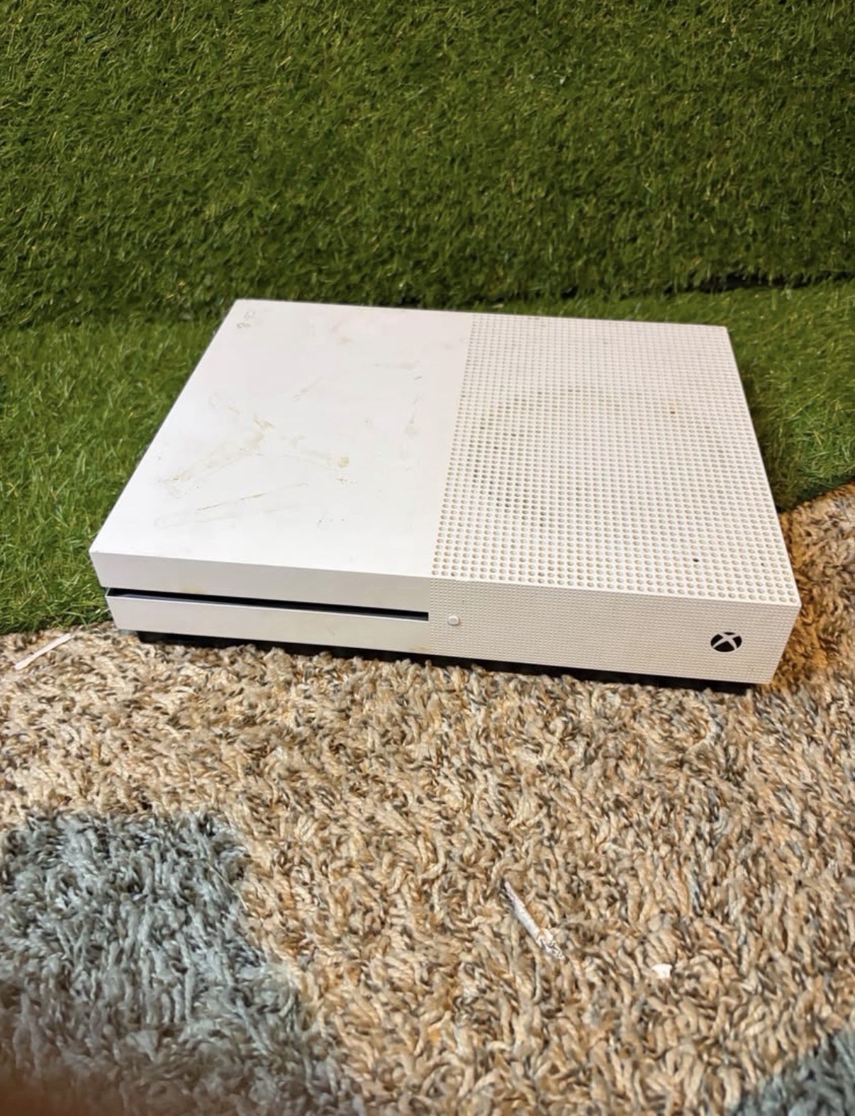 Microsoft Xbox One S Minecraft Favorites Bundle 500GB Game Console – White