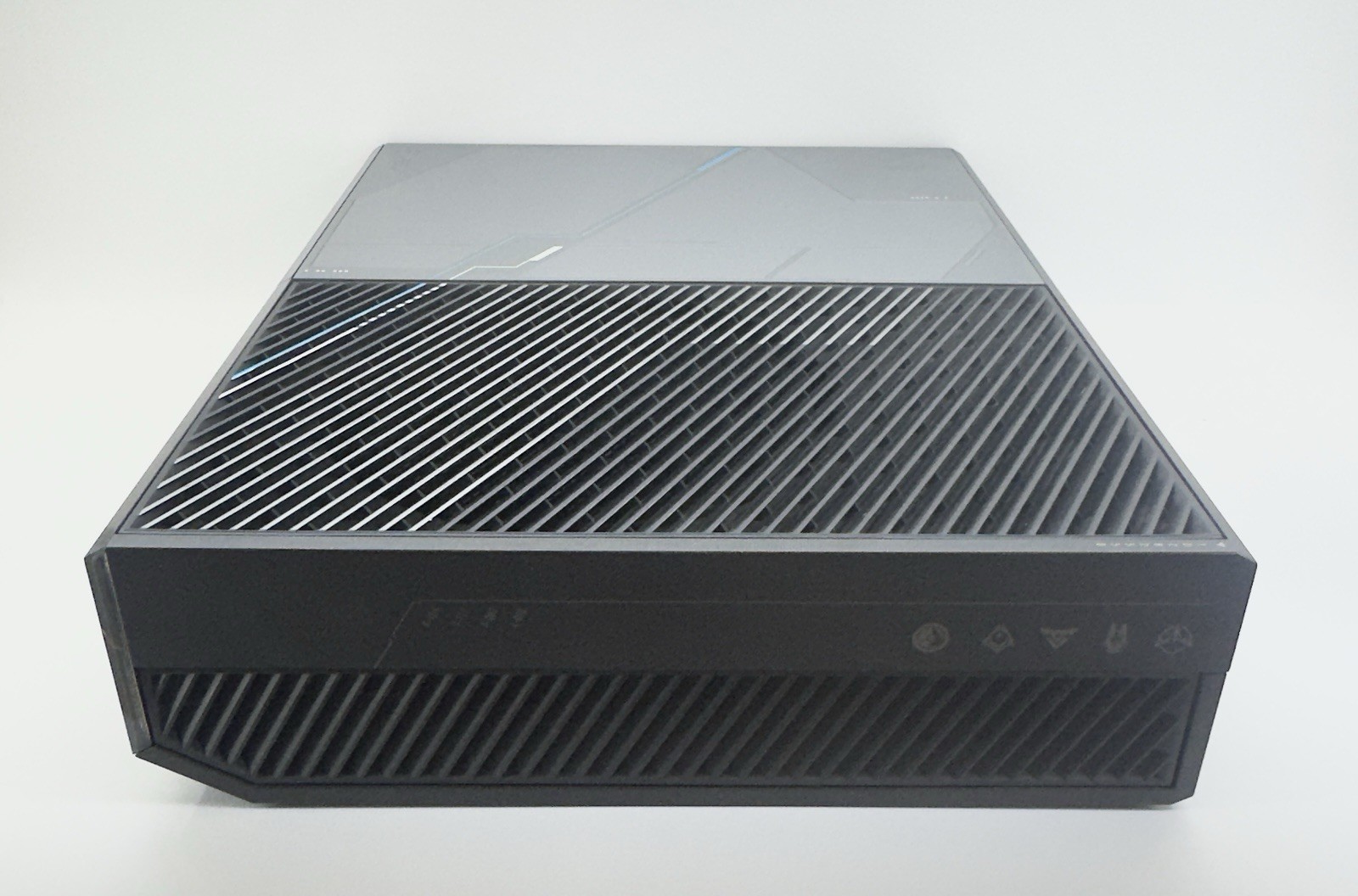 Xbox One 1TB Halo 5 Guardians Limited Edition Console + Original Controller
