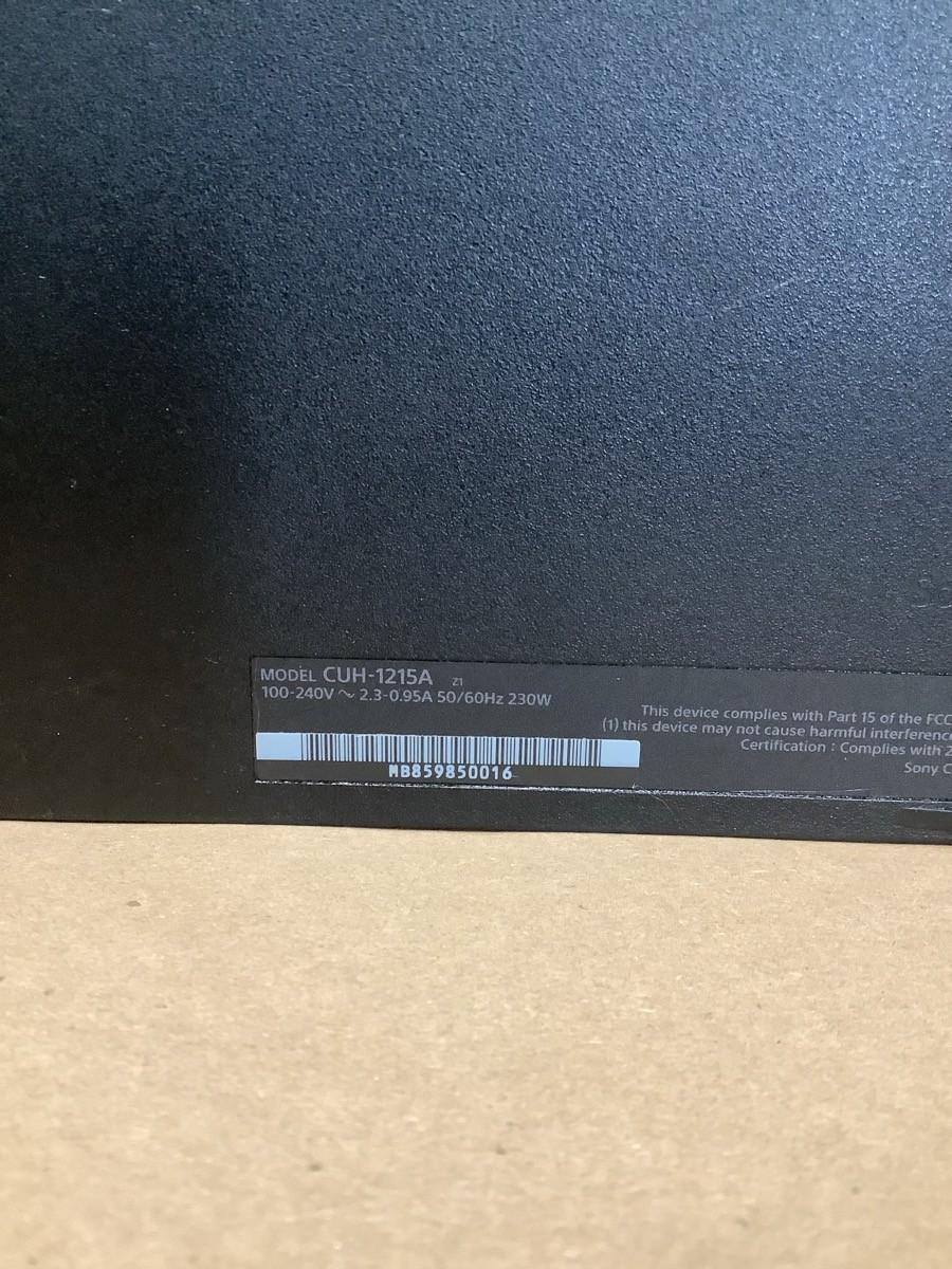 SYSTEM PS4 GAMES SONY CUH1215A, #MB859850016; 500GB (191649-11)