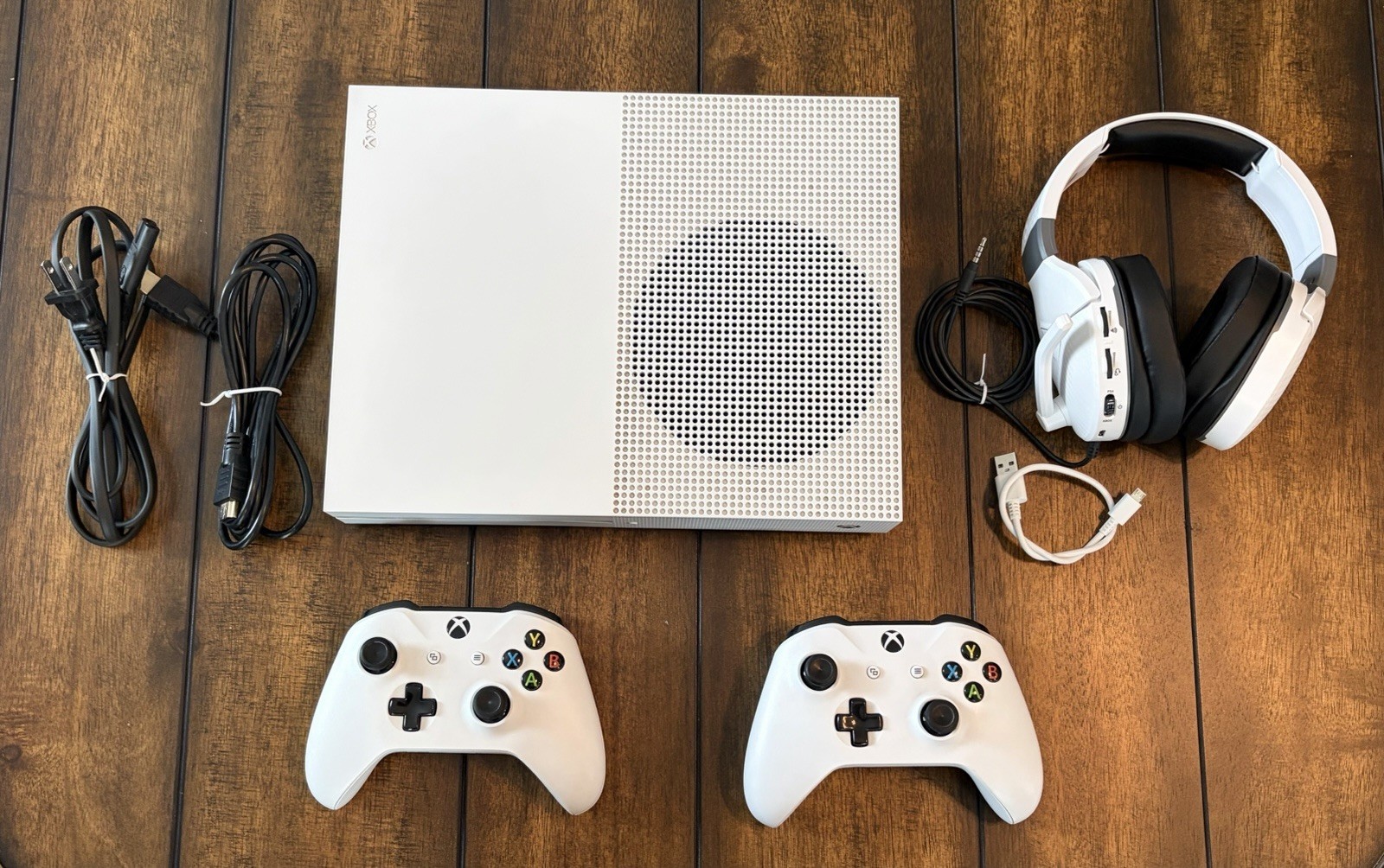Microsoft Xbox One S 500GB Console Bundle 2 OEM Controllers Turtle Beach Headset