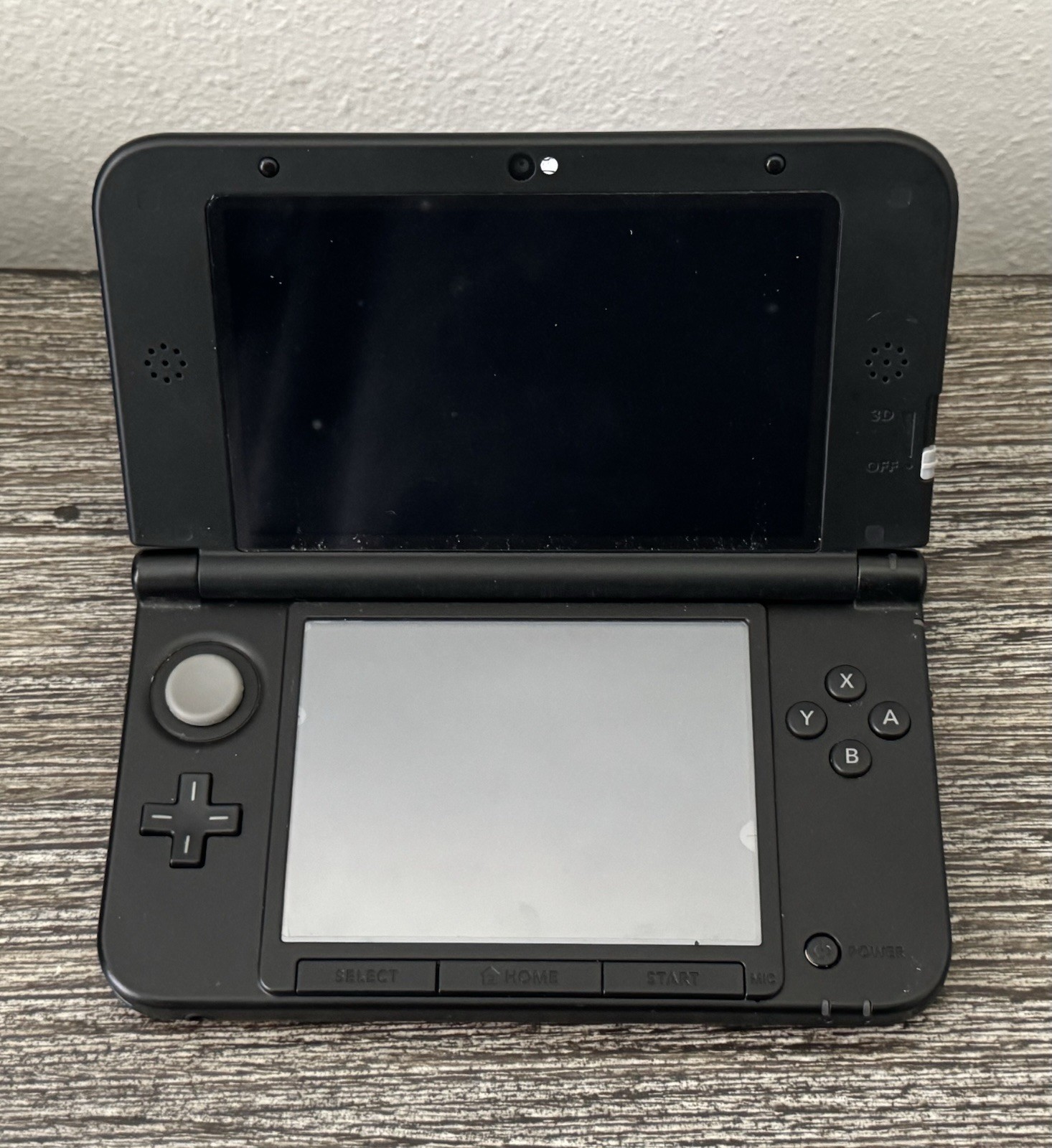 Nintendo 3DS XL Handheld System Red/Black SPR-001 w/ Charger & Stylus TESTED