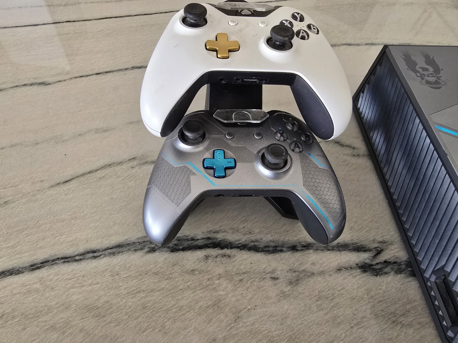 Microsoft Xbox One Halo 5: Guardians Limited Edition 1TB Black & Silver Console