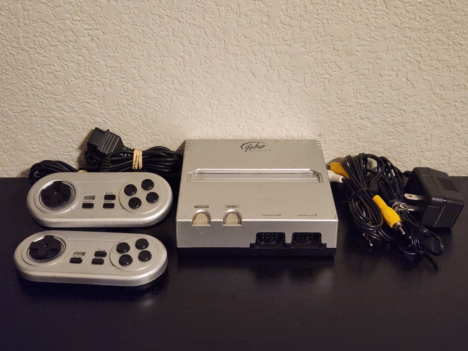 YOBO Gameware FC Nintendo NES W/ 2 Controllers & Cables Tested Working