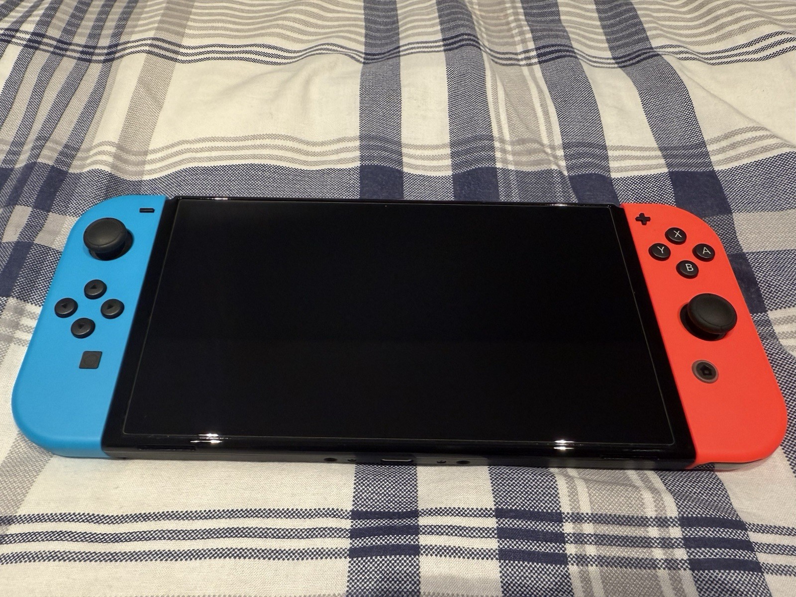 Nintendo Switch OLED Model HEG-001 64GB – Black/Neon Red/Neon With extras!