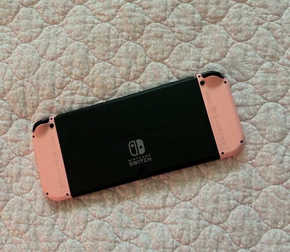 Nintendo Switch OLED Console Pink/Black Joy-Con Touchscreen Headphone Jack