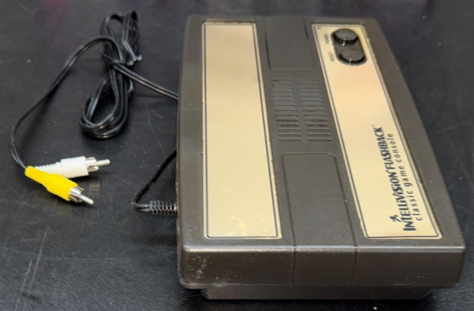 Intellivision Flashback Classic Game Console w 60 Built-In Games IN460