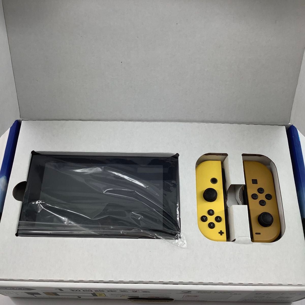 Nintendo Switch Pokémon Let’s Go! Pikachu Set with Poké Ball Plus Japan Used