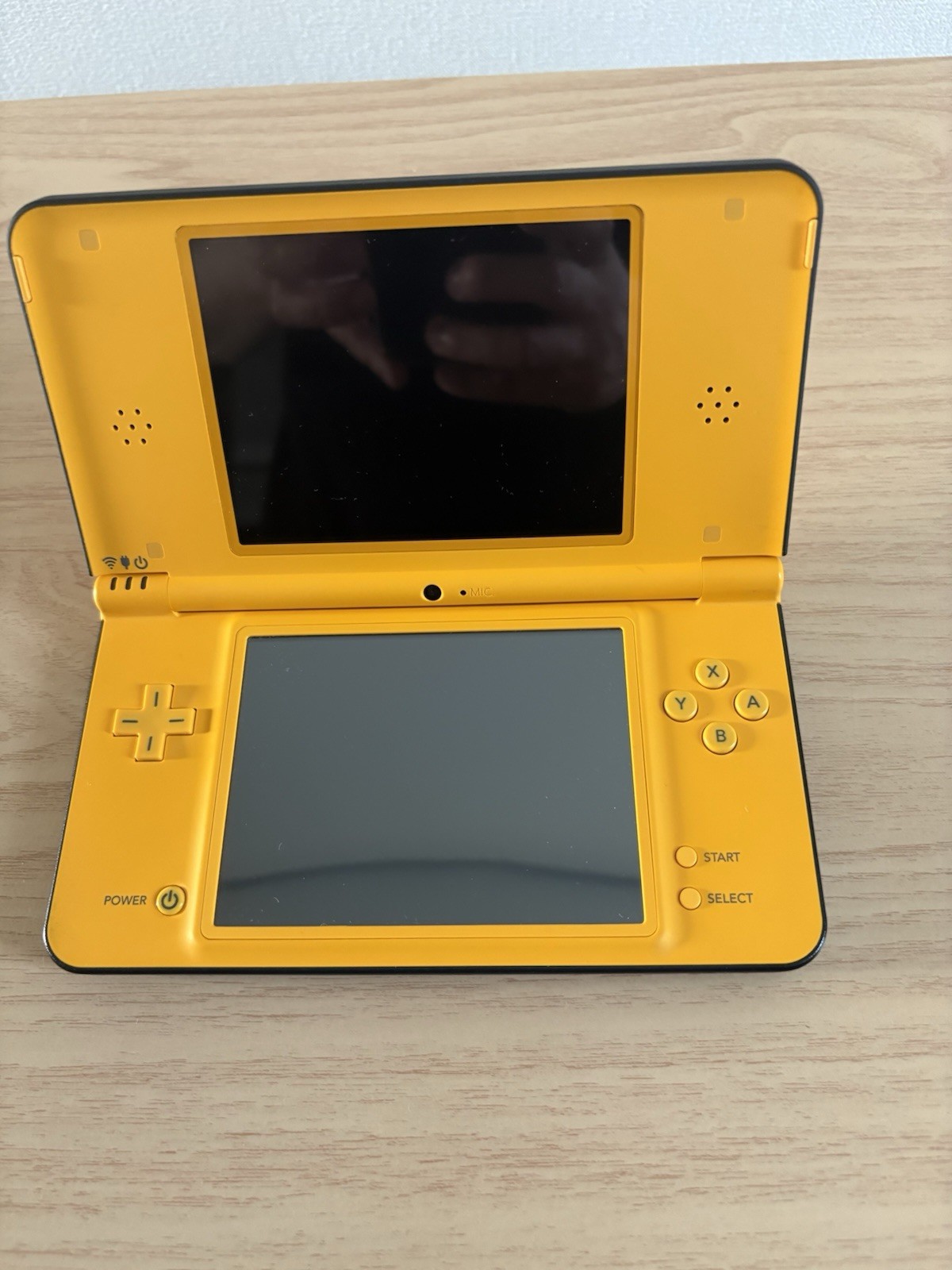 Nintendo DSi LL Yellow Console With charger BOX USED