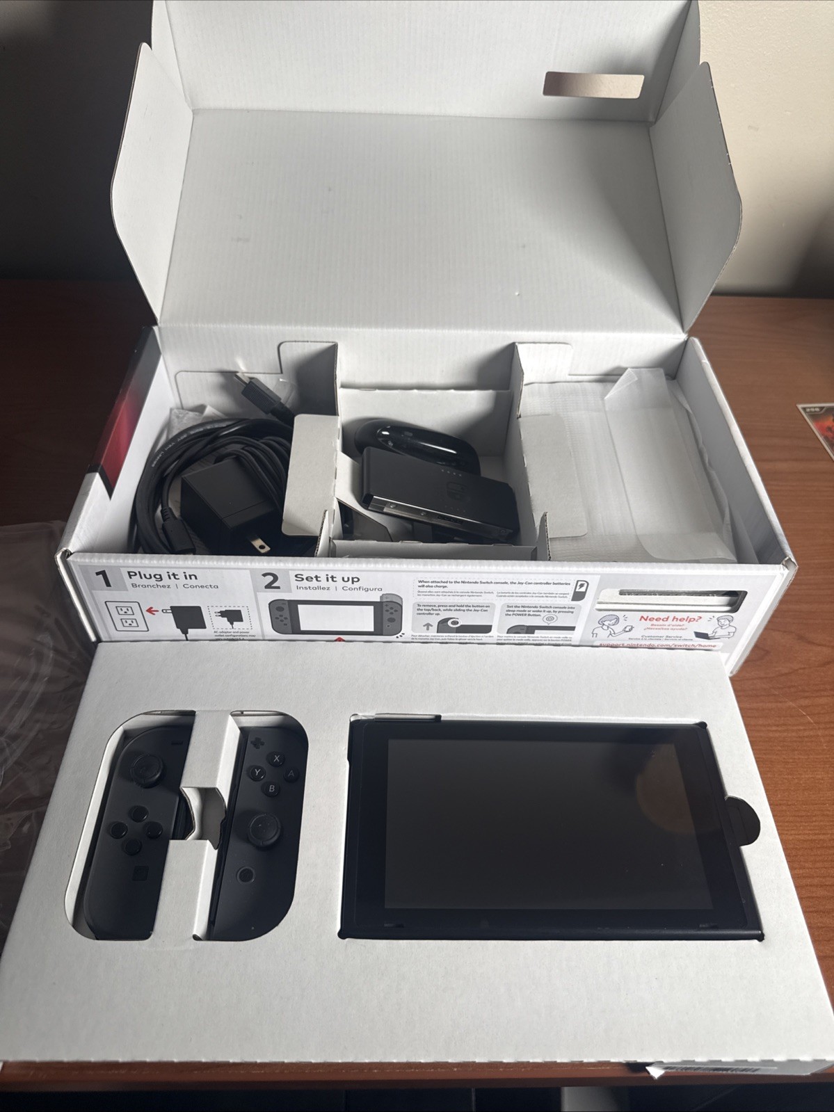 Nintendo Switch HAC-001 32GB Console with Gray Joy‑Con W Box Complete.