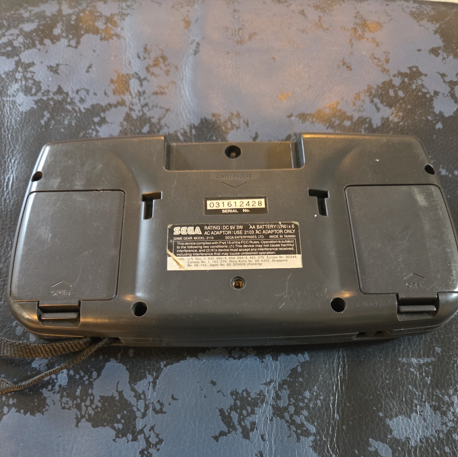 SEGA Game Gear Handheld System – Black, used see description