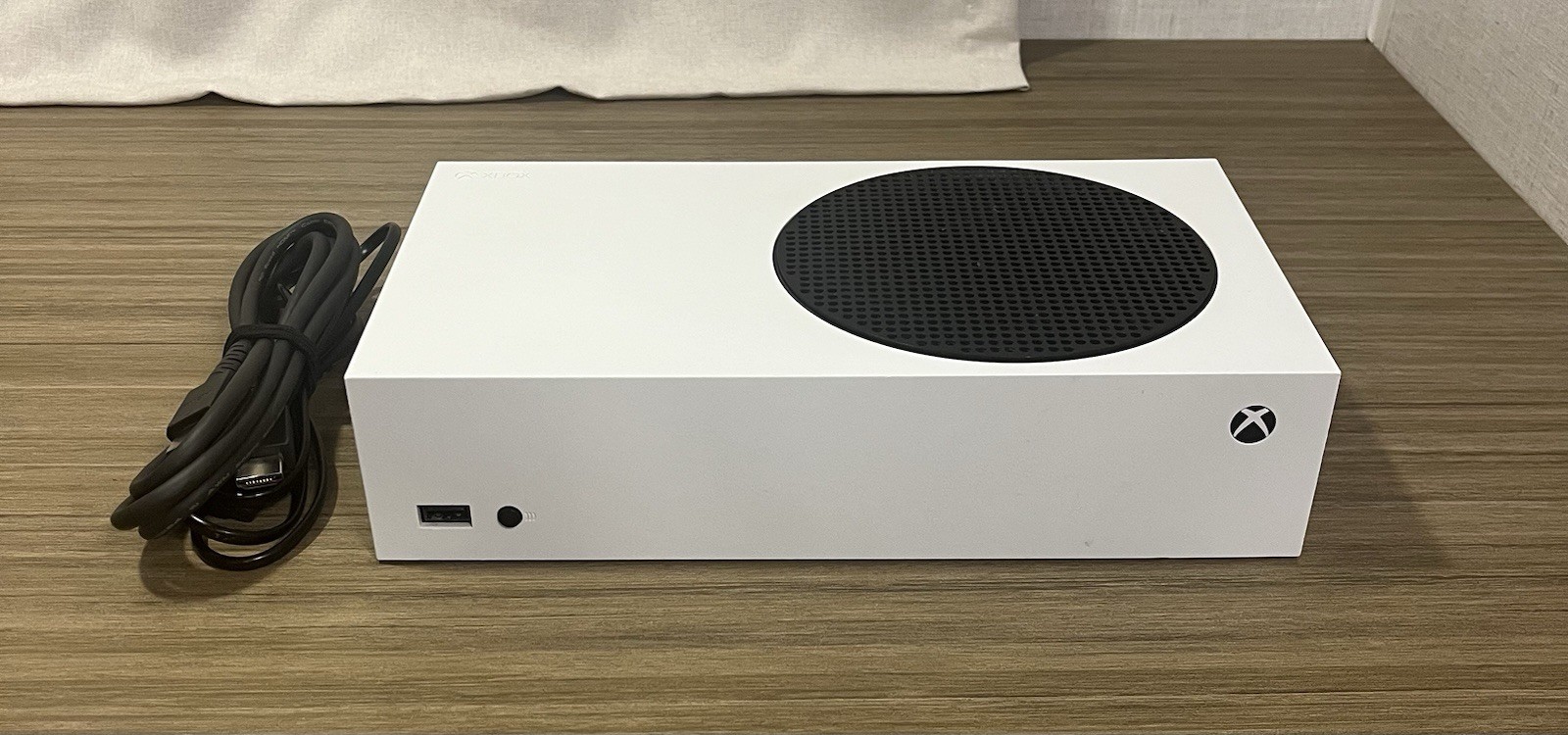 Microsoft Xbox Series S 512GB White Console Only 4K UHD WIFI Digital Edition