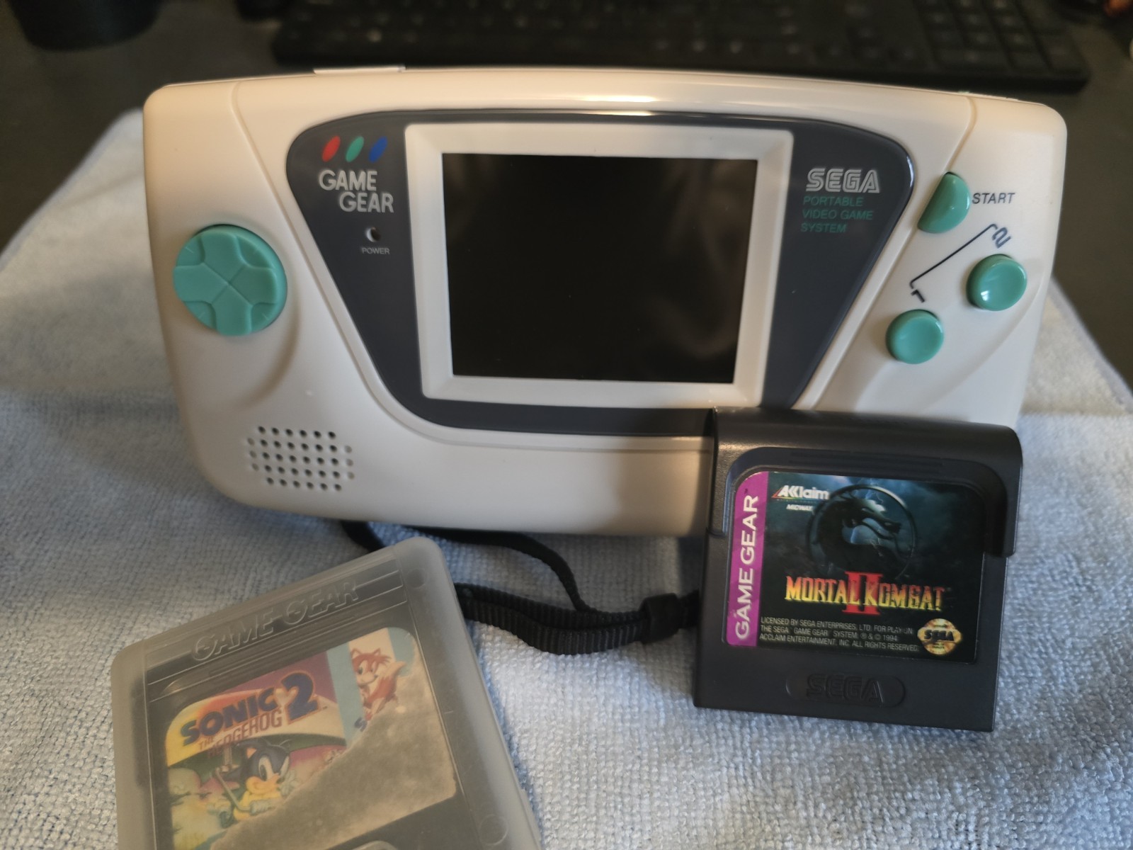 SEGA Game Gear Console – Recapped, IPS Screen, Glass lens, New shell, 2 games