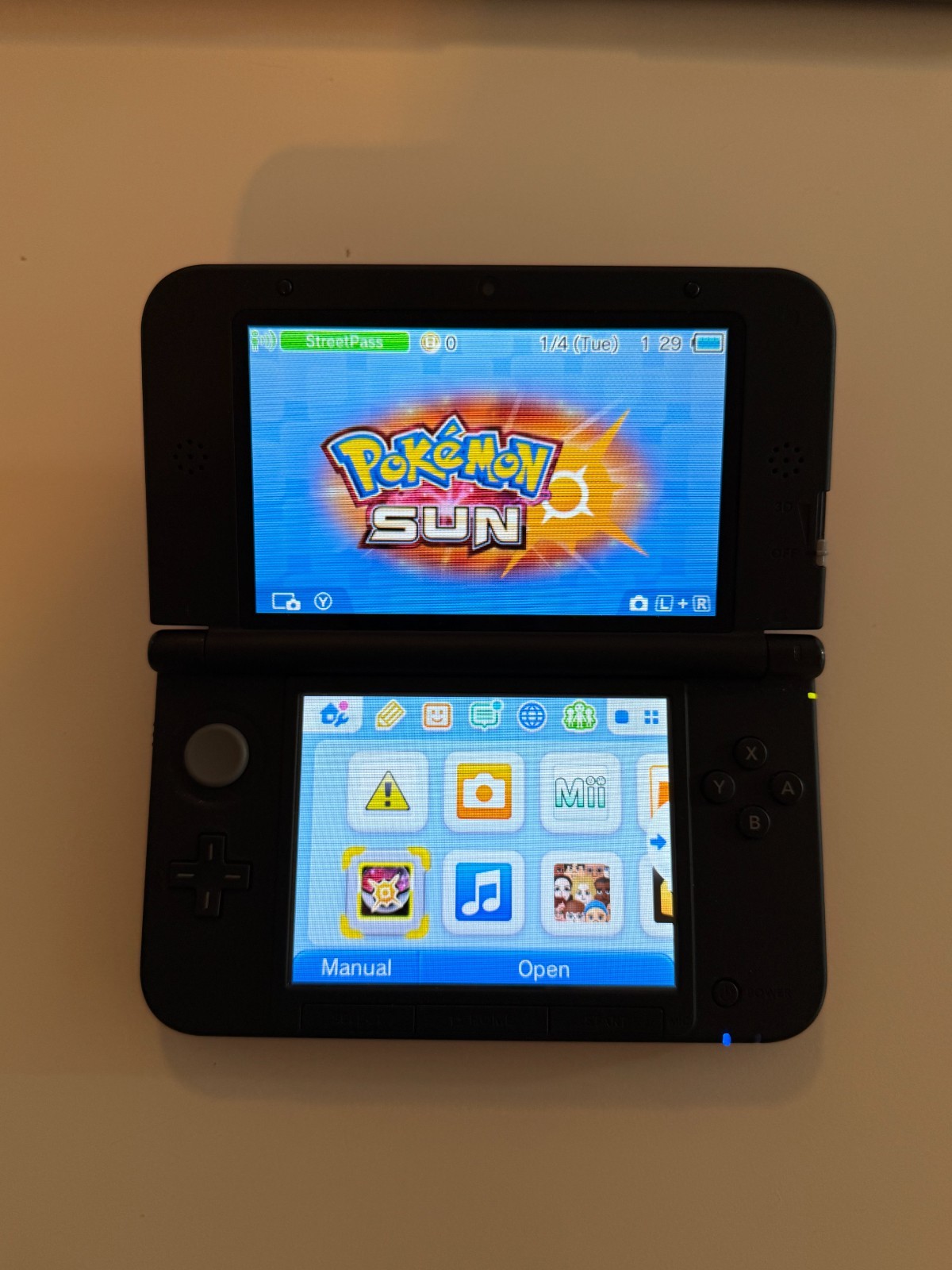 Nintendo 3DS XL Black Stylus 4 GB Charger Tested (Red / Black) US