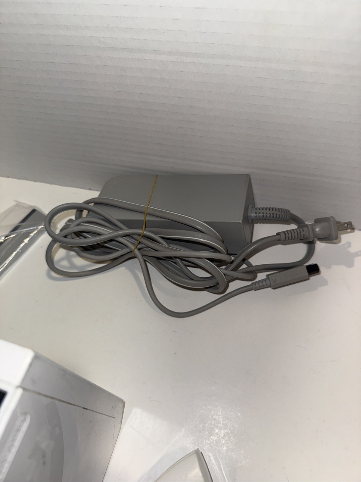 Nintendo Wii RVL-001 512 MB Home Console – White