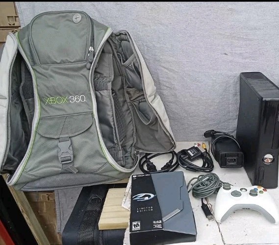 Xbox 360 Bundle Console Travel Backpack Controller Collectors Edition Of Halo