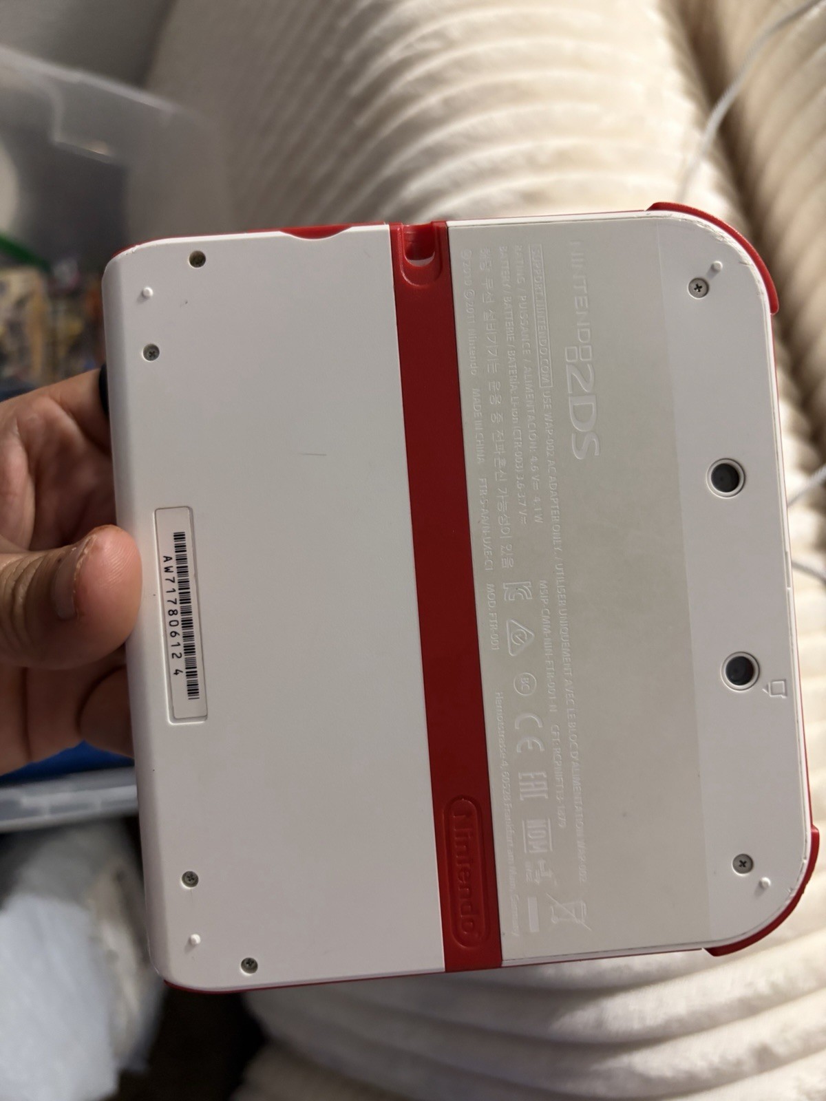 Nintendo 2DS White/Red Handheld Console + Charger Wi-Fi 4GB Region Free