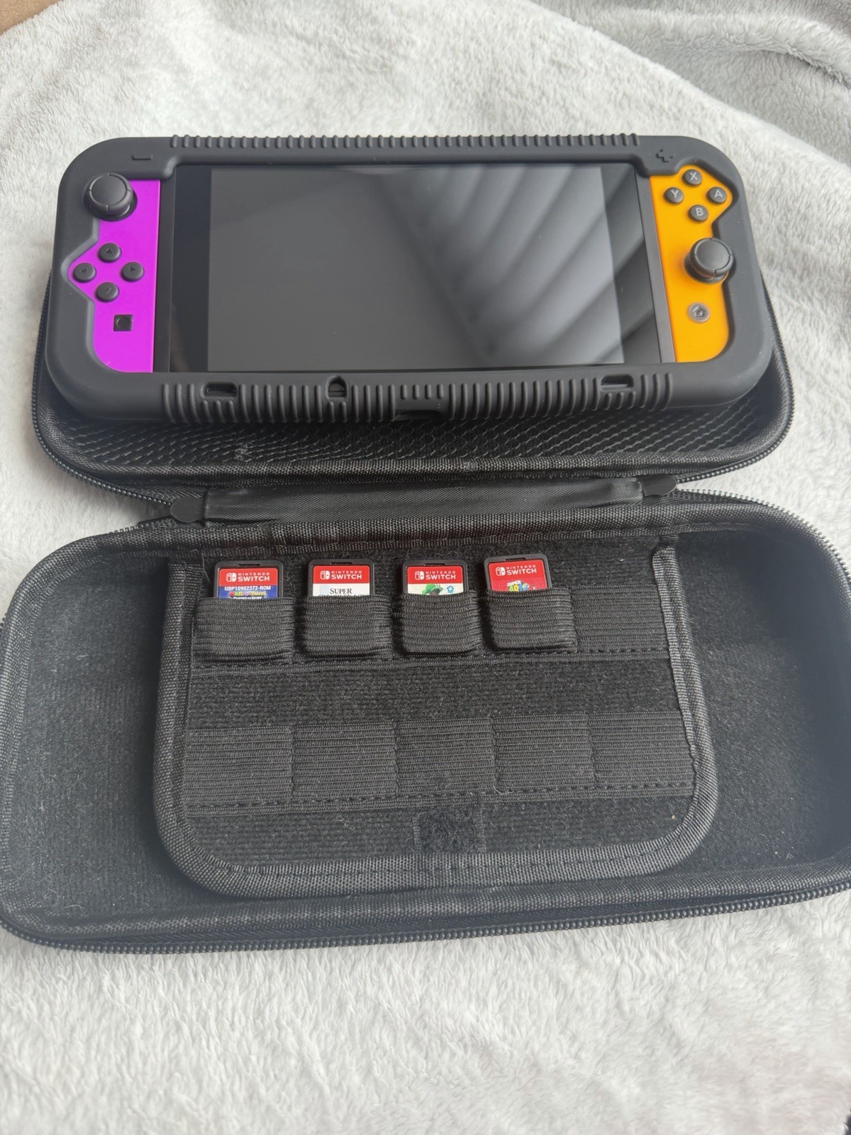 Nintendo Switch Full Set with Console, Charging Case, Controller