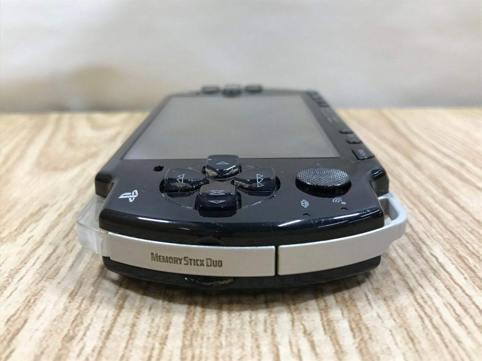 PSP-2000 PIANO BLACK Console Japan – With Defects GE1623