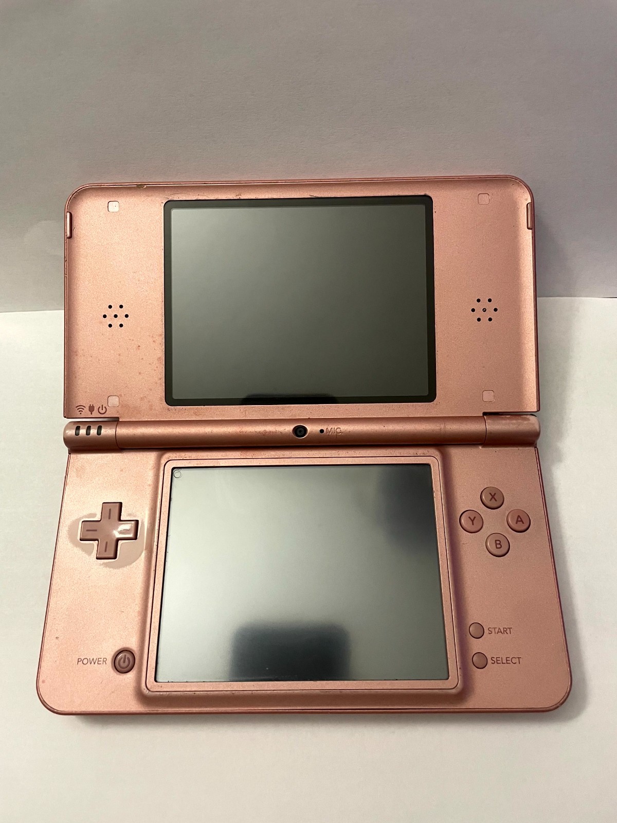 WORKING! Nintendo DSi XL Metallic Rose Pink UTL-001: NO STYLUS SD CARD CHARGER!