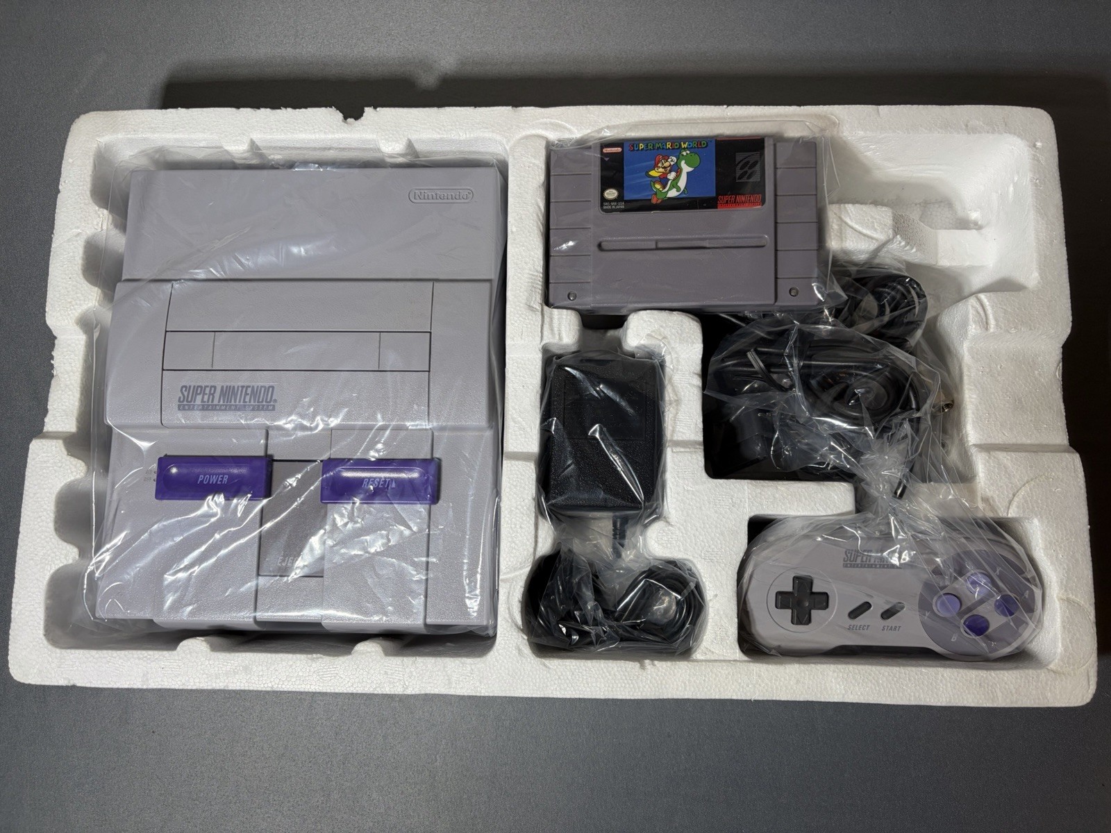 Super Nintendo SNES Console Super Mario World 2 Controller Complete Mint Cond