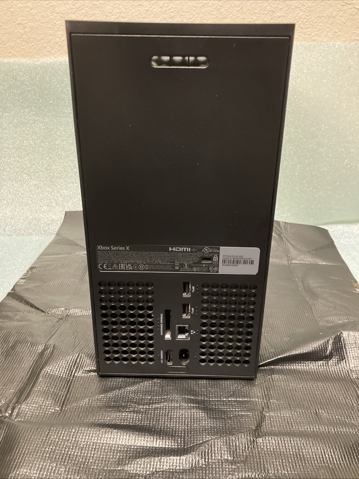 Microsoft Xbox Series X 1TB SSD Gaming Console Black RRT-00001 *HARDLY USED*