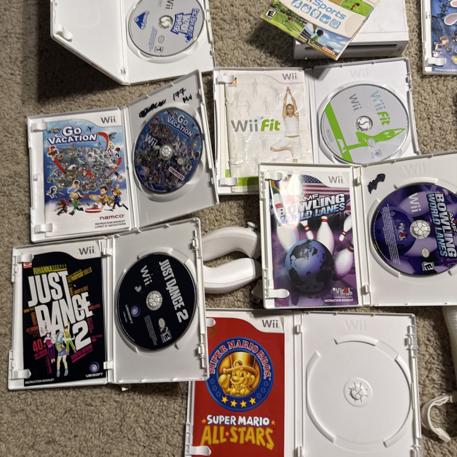 Nintendo Wii Bundle Tested Mario All-Stars Wii Sports 3 Remotes 9 Games
