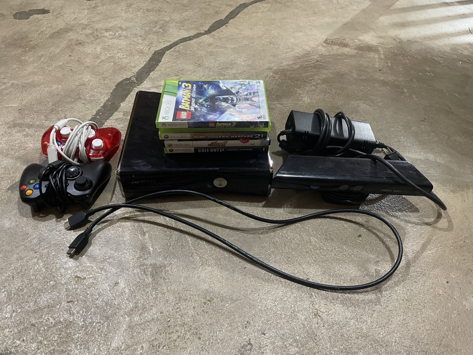 Xbox 360 Slim Black Console + Kinect Sensor + 2 Controllers + 5 Games –