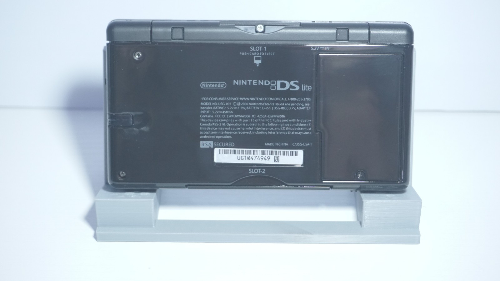 Nintendo DS Lite Shiny Pearlescent Green / Black Handheld System with Charger